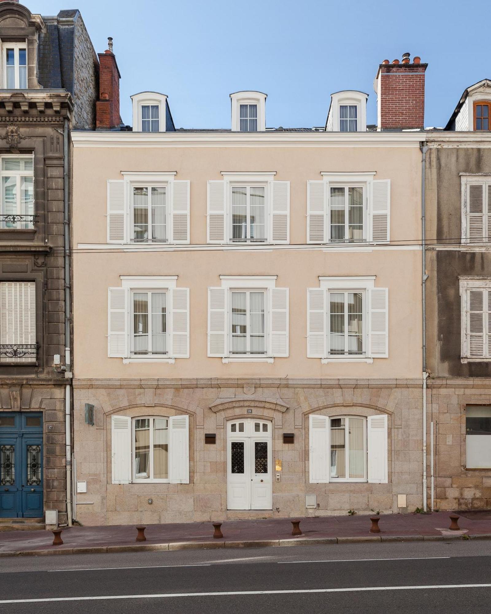 Hotel Gambettes - Entree Autonome, Reception En Ligne - Encore Mieux Лимож Экстерьер фото